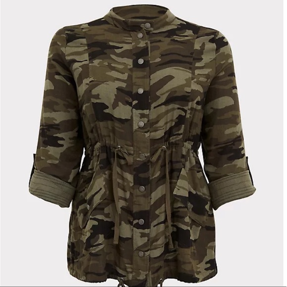 Camo Button Front Drawstring Anorak - Picture 9 of 9